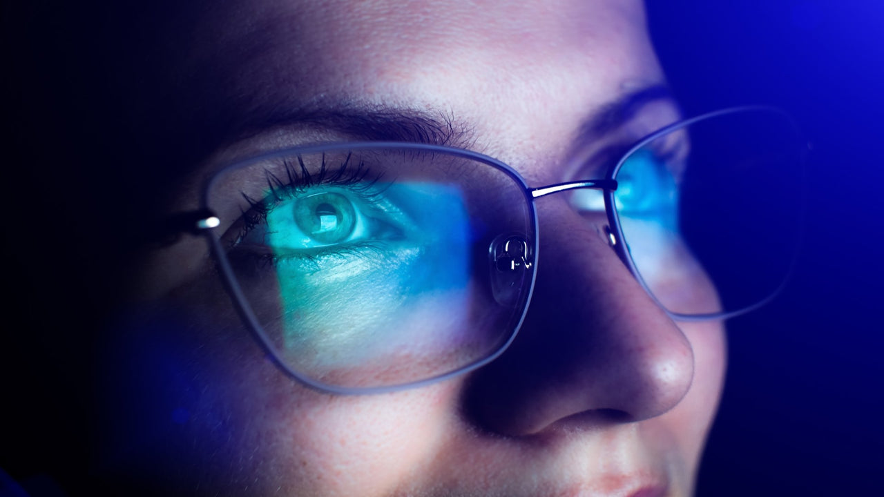 light blue eyes and light sensitivity